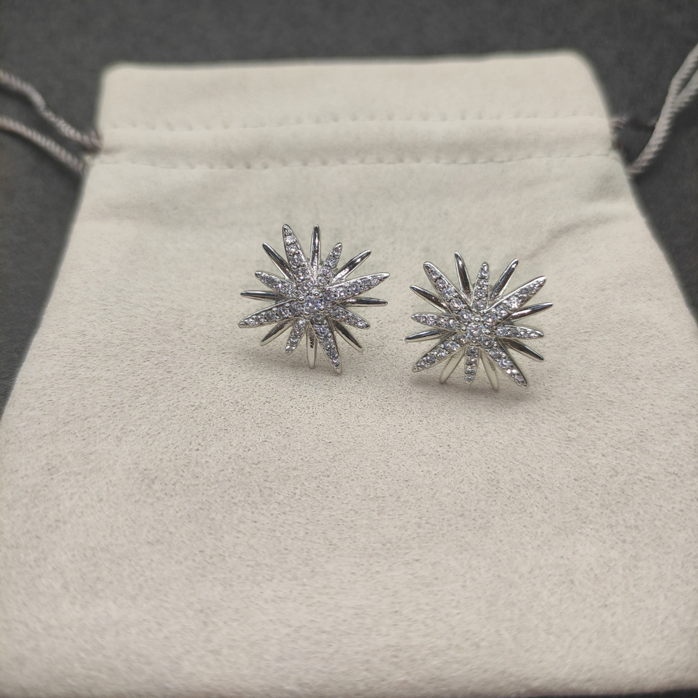 David Yurman Sunflower Diamond Stud Earrings - Picture 2 of 9